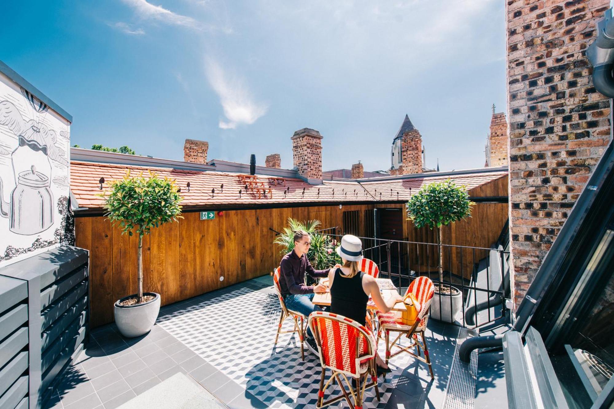 Pest-Buda Design Hotel บูดาเปสต์ ภายนอก รูปภาพ